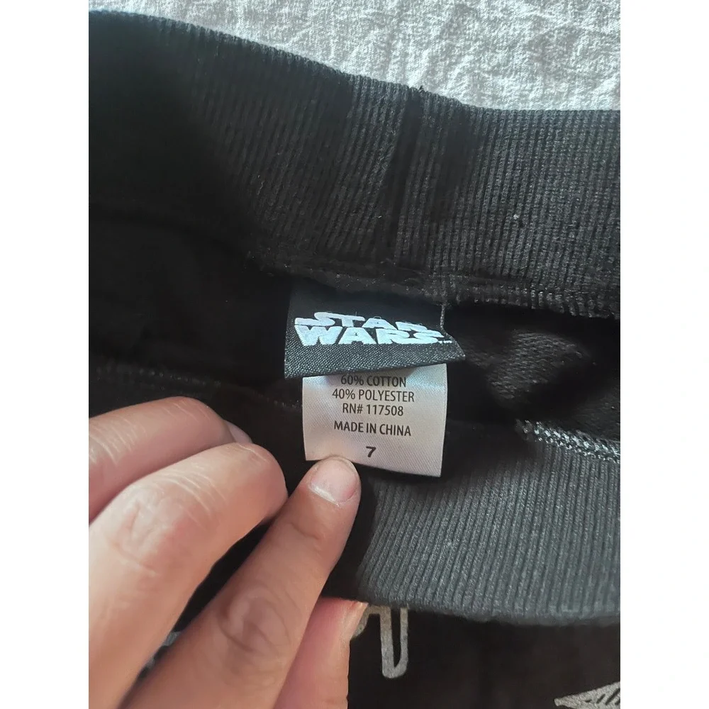 Kids‎ Star Wars Black Graphic Print Pajama Sleep Shorts Size 7 - Picture 2 of 3